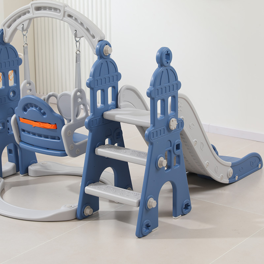 Dječje igralište s toboganom i ljuljačkom